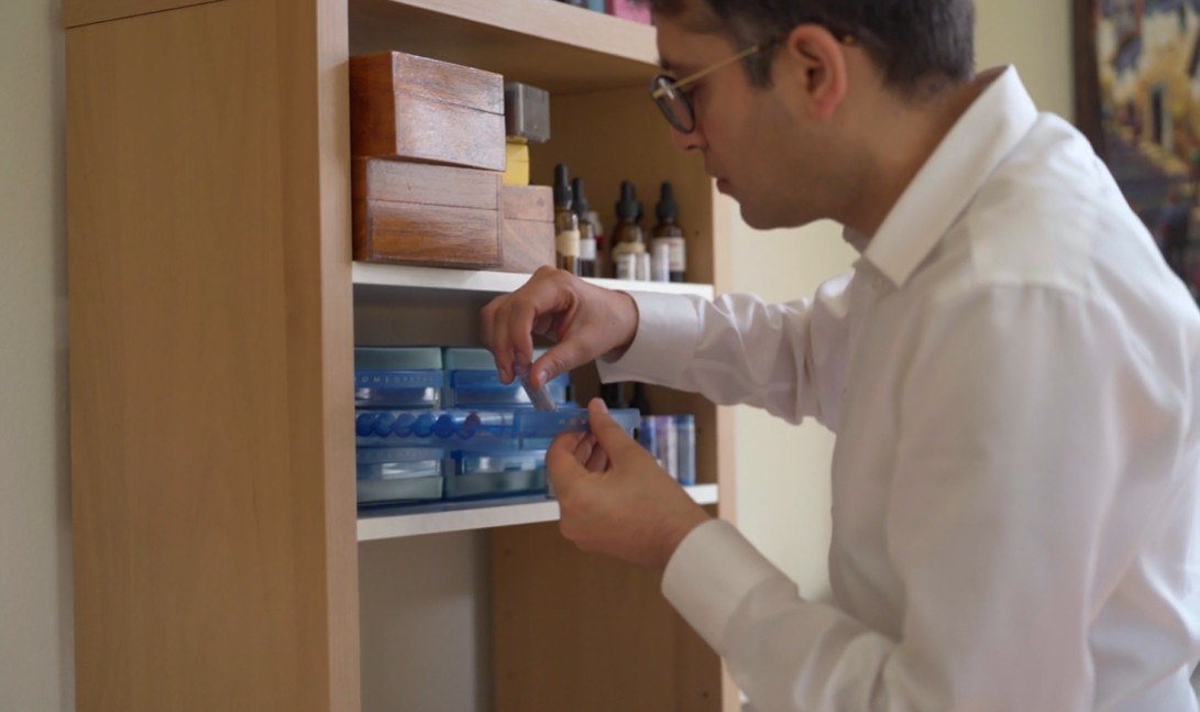 Sameer Vermani selecting homeopathic remedies